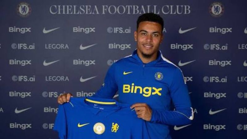 Morgan Rogers hoàn thành bản hợp đồng kỷ lục với Chelsea