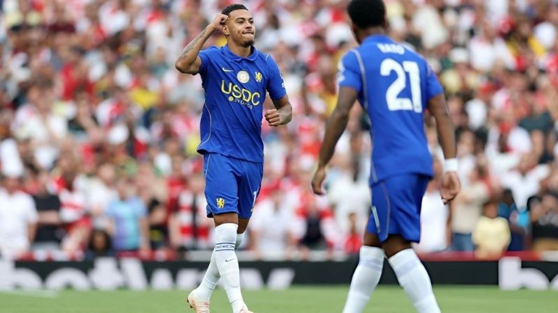 Chelsea mở tỷ số, nhưng không thể duy trì sức ép và để Arsenal ngược dòng 2-1 tại Emirates