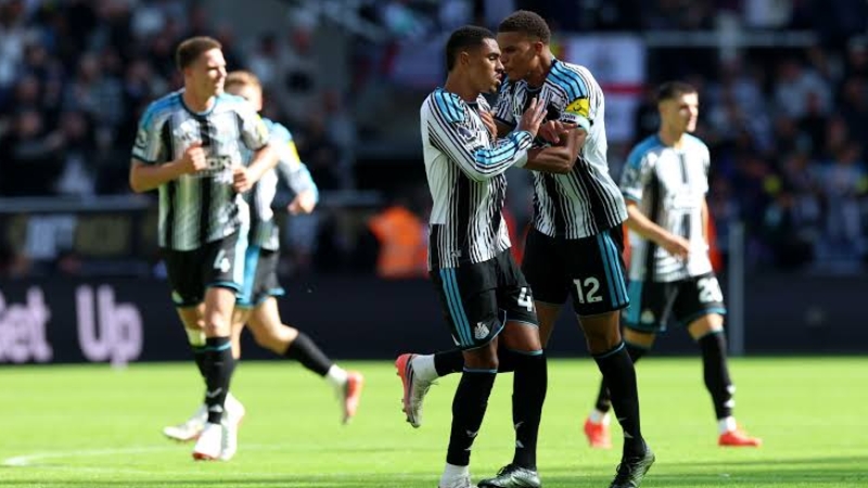 Jacob Ramsey gỡ hòa ở những phút cuối giúp Newcastle giành lại một điểm trước Bournemouth