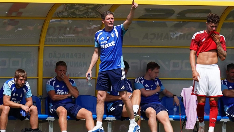 Glasner đang từng bước in dấu chất kỷ luật lên lối chơi của Nottm Forest