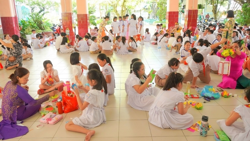 02-truong-hoc-to-chuc-trung-thu-cho-tre-em