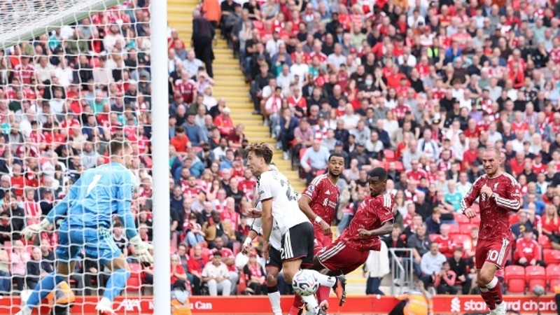 Liverpool không thể ghi bàn trước Fulham tại Anfield