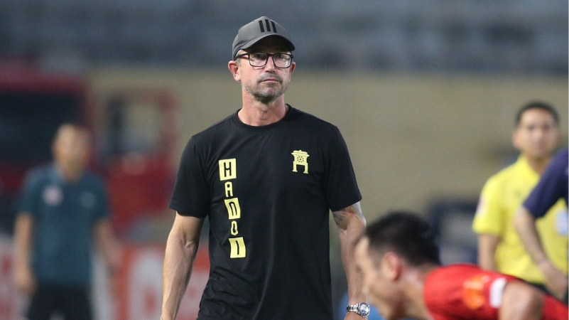 Khởi đầu mùa giải không như ý khiến áp lực dồn lên Harry Kewell