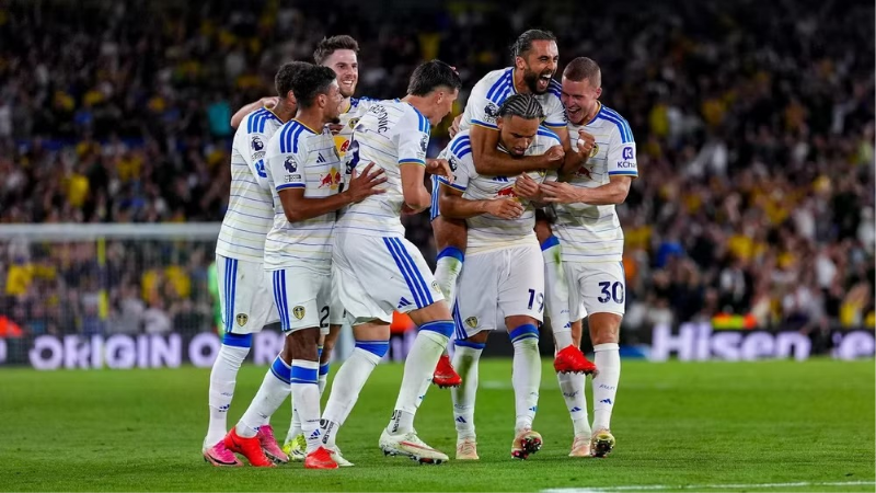 Leeds ăn mừng chiến thắng 4-1 tại vòng 4 trước Newcastle