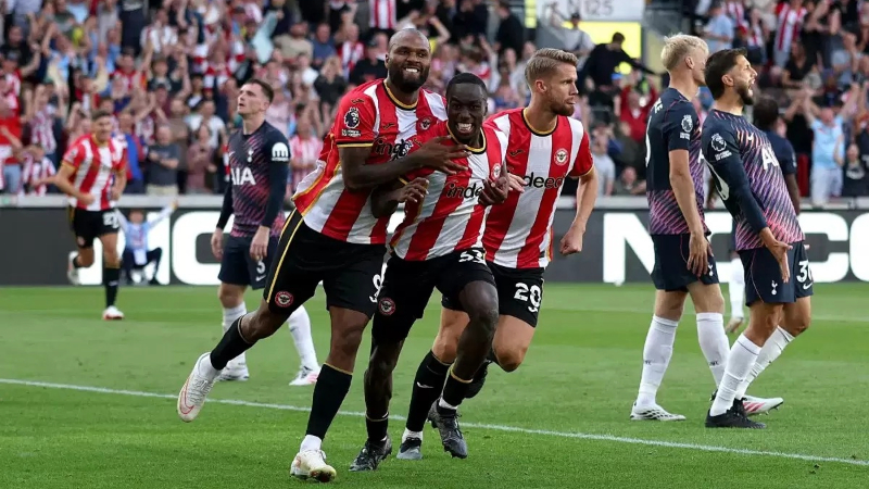 Bournemouth hòa Brentford 2-2 ở vòng 4, kéo dài chuỗi trận chưa biết mùi chiến thắng