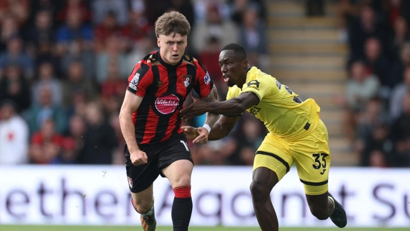 Bournemouth hòa Brentford 2-2 ở vòng 4, kéo dài chuỗi trận chưa biết mùi chiến thắng