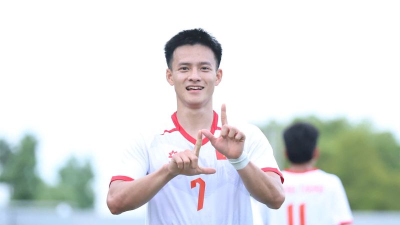Nguyễn Thanh Nhàn mở màn dành chiến thắng cho toàn đội