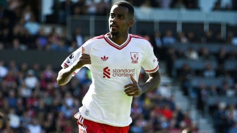 Isak cầu thủ ghi bàn thắng duy nhất của trận đấu Bournemouth 0-1 Liverpool