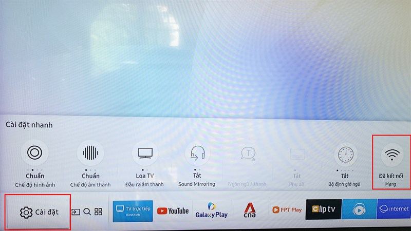 Truy cập Cài đặt và chọn mục Mạng để thiết lập kết nối WiFi cho tivi