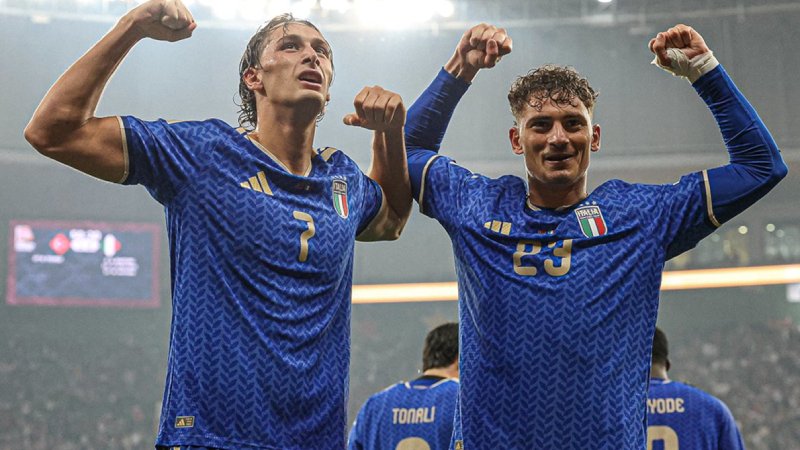 Pio Esposito và Sebastiano Esposito tạo dấu mốc đáng chú ý trong chiến thắng 4-1 trước Thổ Nhĩ Kỳ