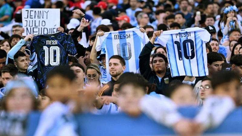 Không khí tại sân vận động Estadio Monumental, Argentina