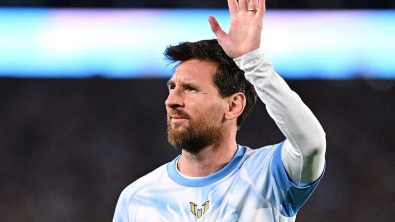 Messi ra sân lần cuối, lần thứ 208 trong màu áo tuyển quốc gia Argentina