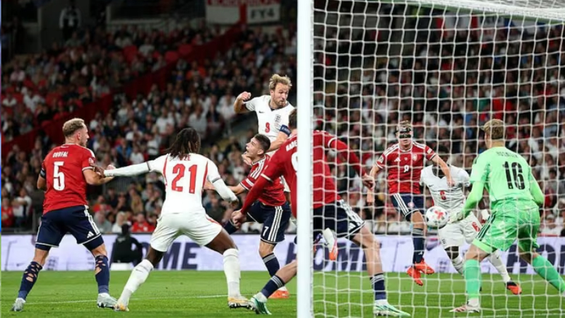 Anh đánh bại CH Séc 3-0 tại Wembley để nâng tổng điểm lên 9