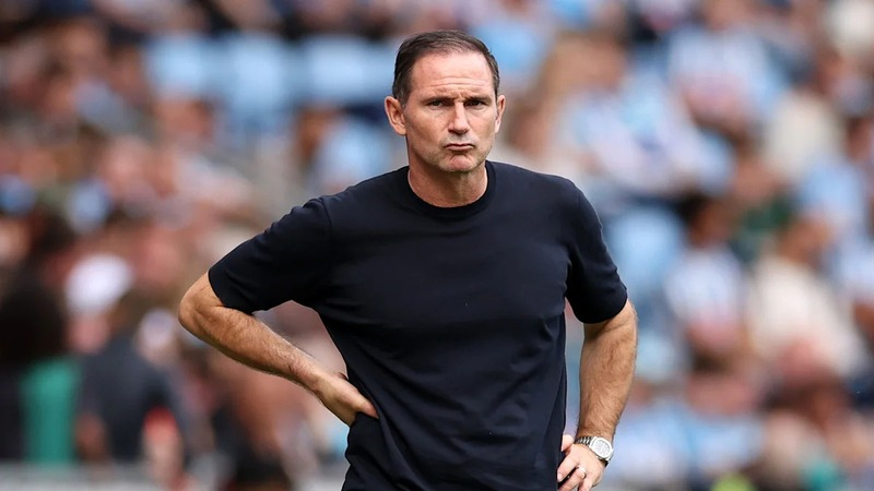 HLV Frank Lampard đang phải đối mặt với bài toán nhân sự lớn