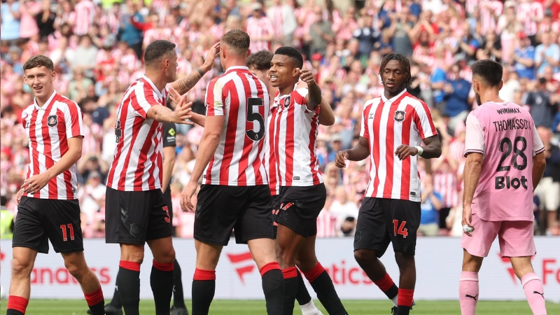 Sunderland cần cải thiện khả năng bảo vệ khung thành sau trận gặp Man City