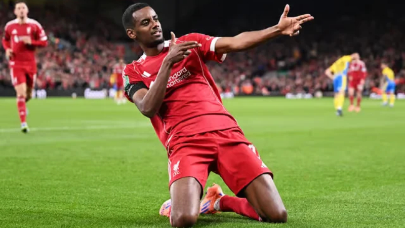 Nếu Alexander Isak kịp trở lại, hàng công của Liverpool sẽ sắc bén hơn
