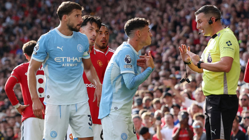 Foden không thể ra sân vì dính án treo giò sau thẻ đỏ ở trận MU vs Man City