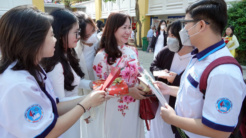 Những lời chúc chân thành gửi đến cô giáo nhân ngày Phụ nữ Việt Nam 20/10
