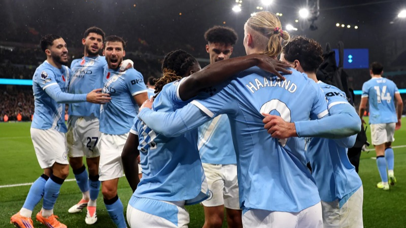 Man City thắng 3-0 ngay trên sân nhà của Liverpool