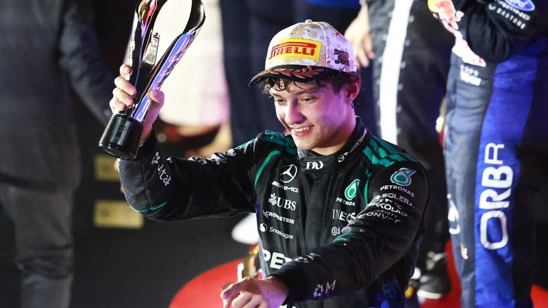 Kimi Antonelli về thứ 3 tại Singapore GP