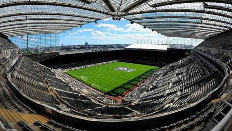 Sân nhà St James' Park của Newcastle