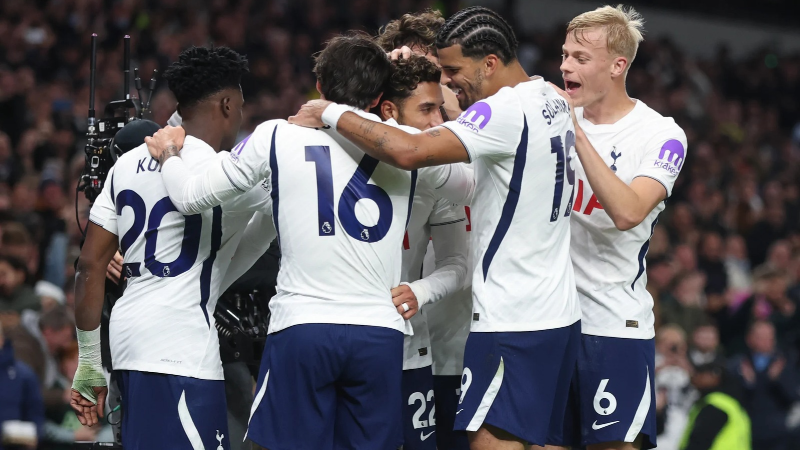 Spurs có chiến thắng đầu tiên ở Ngoại hạng Anh 2026/27
