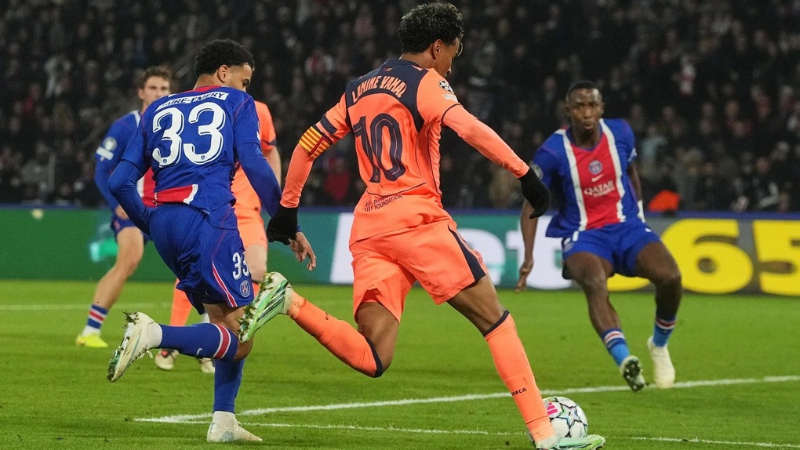 PSG tạm giữ hạng đầu bảng khi thắng 4-2 Barcelona