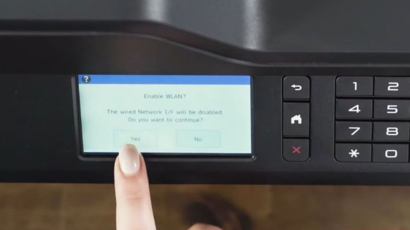 Chọn Yes khi màn hình hiện Enable WLAN
