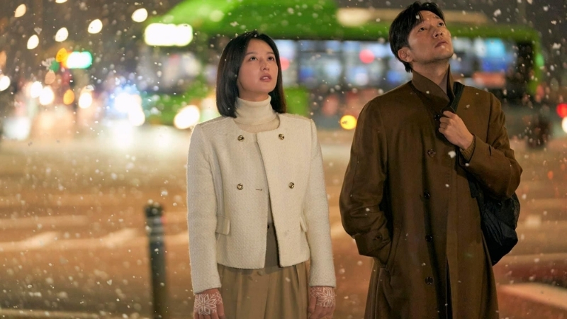 Cuộc sống của cô nàng bắt đầu thay đổi khi gặp anh Gu (Son Suk Ku)