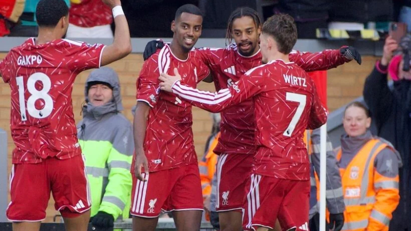 Liverpool chiến thắng 2-0 trước Brighton, tạo đà tâm lý trước cuộc đối đầu với Chelsea