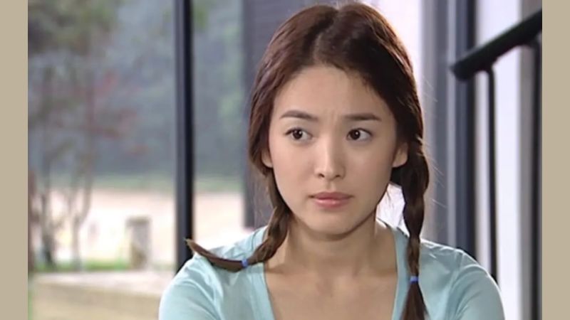 Song Hye Kyo đảm nhận vai Han Ji Eun trong Ngôi Nhà Hạnh Phúc