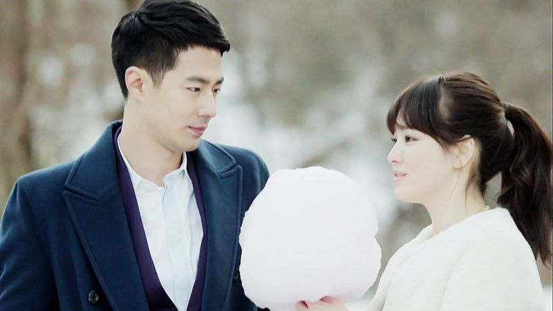 Gió Đông Năm Ấy xoay quanh Oh Young, một nữ thừa kế bị khiếm thị do Song Hye Kyo thủ vai