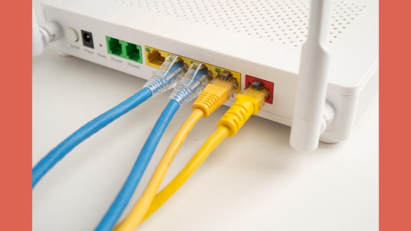 Kết nối dây mạng LAN với modem hoặc router tại nhà
