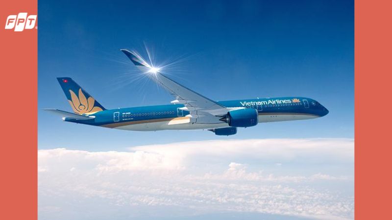 Máy bay Vietnam Airlines trên bầu trời