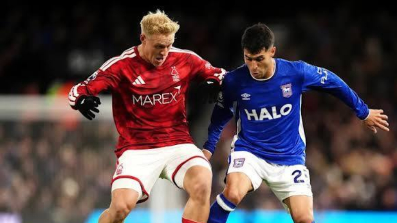 Nottingham Forest chia điểm với Ipswich Town sau trận hòa 1-1