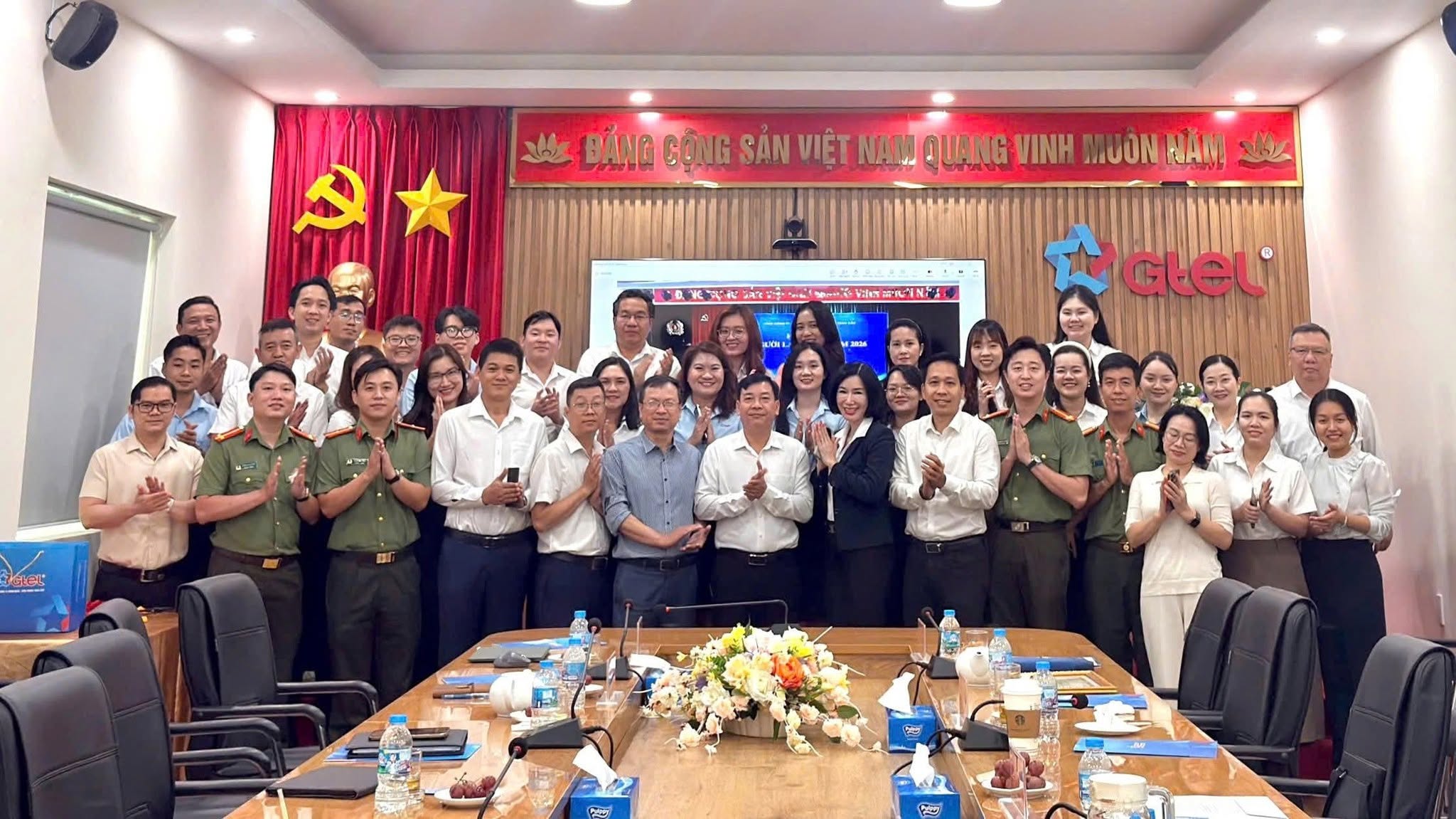 Tăng cường đối thoại, chăm lo quyền lợi người lao động, chung sức thực hiện khát vọng đổi mới – ảnh 2