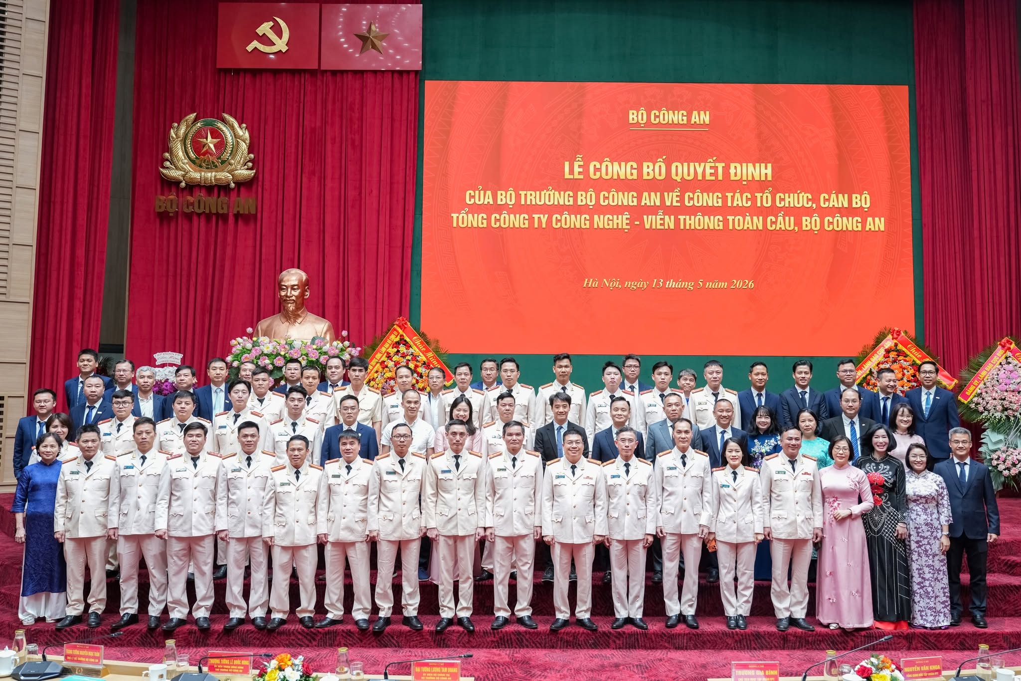 Tập thể Lãnh đạo, cán bộ, chiến sĩ, người lao động Tổng công ty GTEL.