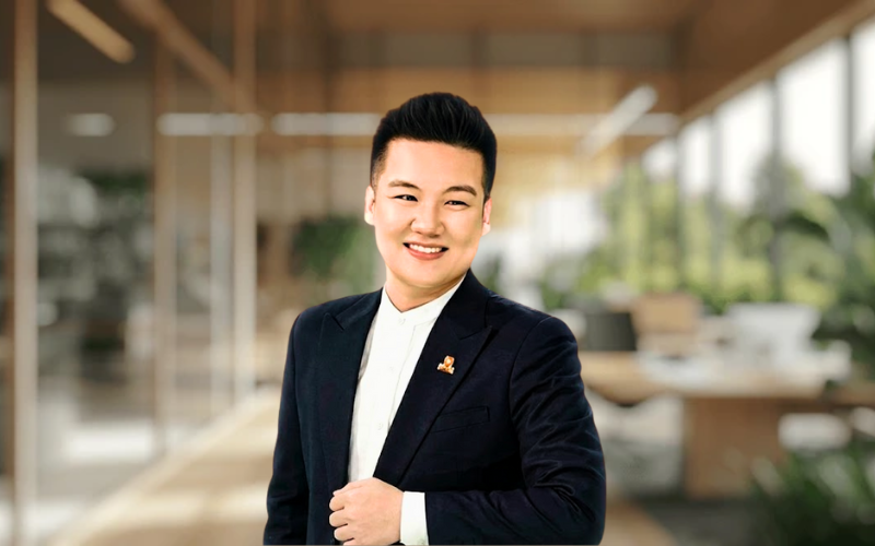 bình luận viên Hoàng Long