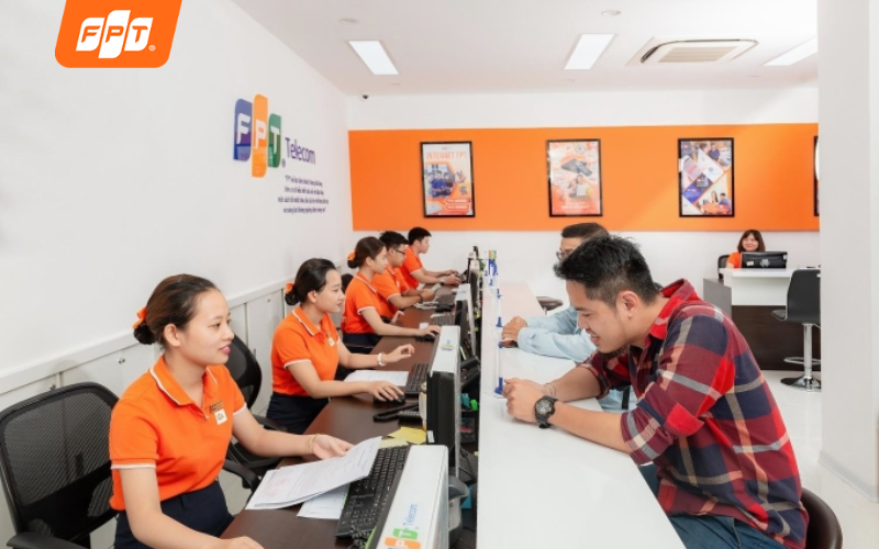 liên hệ trợ giúp nhân viên fpt