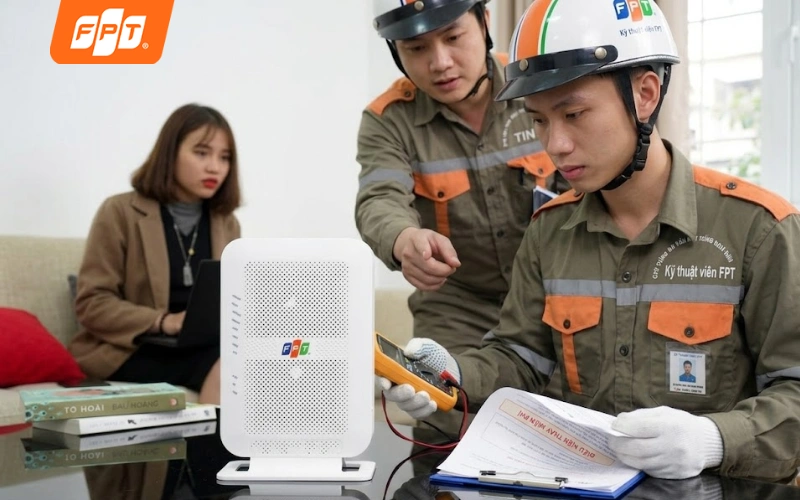 Kỹ thuật viên FPT