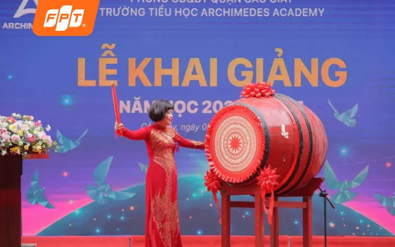 Nghi thức đánh trống khai giảng năm học mới
