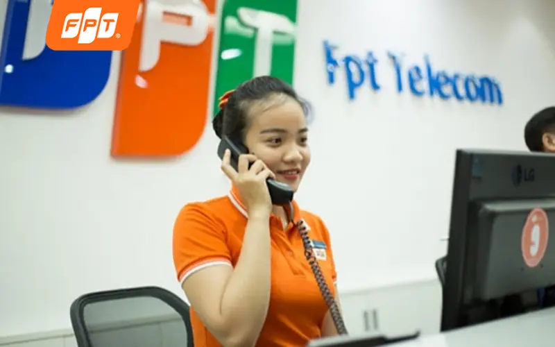 Tổng đài FPT hỗ trợ khách hàng trải nghiệm tốt nhất