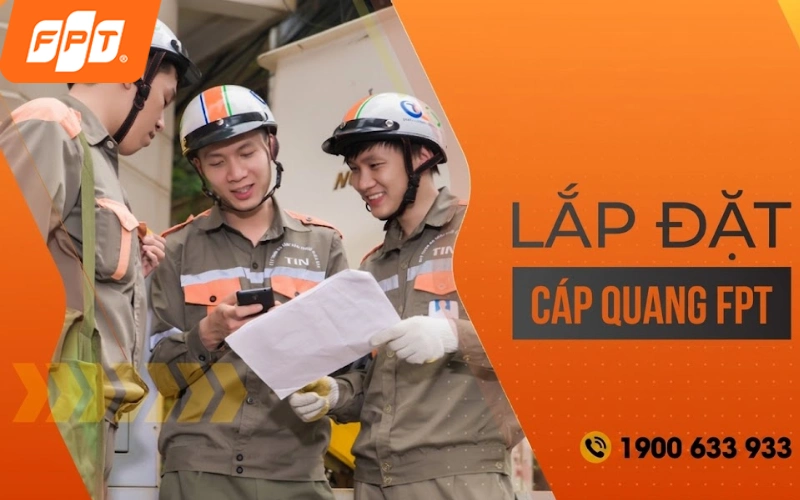 Kỹ thuật viên FPT khảo sát, kéo cáp quang, cấu hình thiết bị trước khi bàn giao