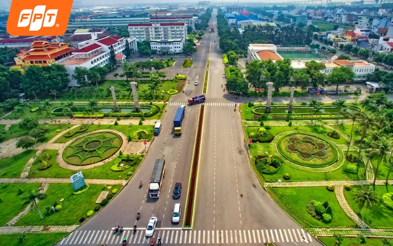 Toàn cảnh Khu chế xuất Tân Thuận đan xen khu dân cư và các dãy nhà trọ tại Quận 7