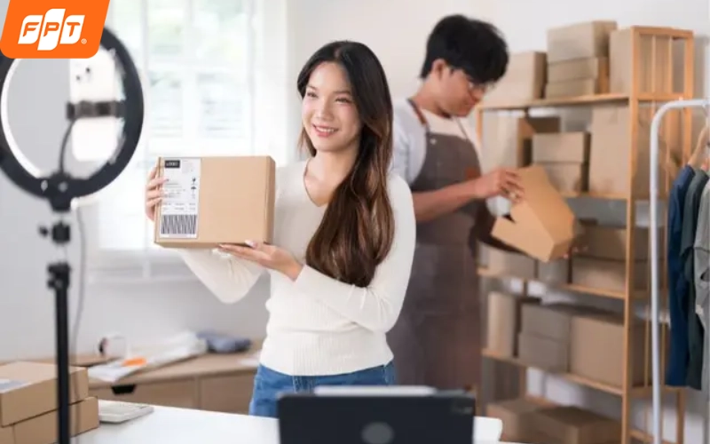 Giải pháp Wifi 6 FPT tốc độ cao hỗ trợ tiểu thương Trung Mỹ Tây livestream bán hàng online mượt mà