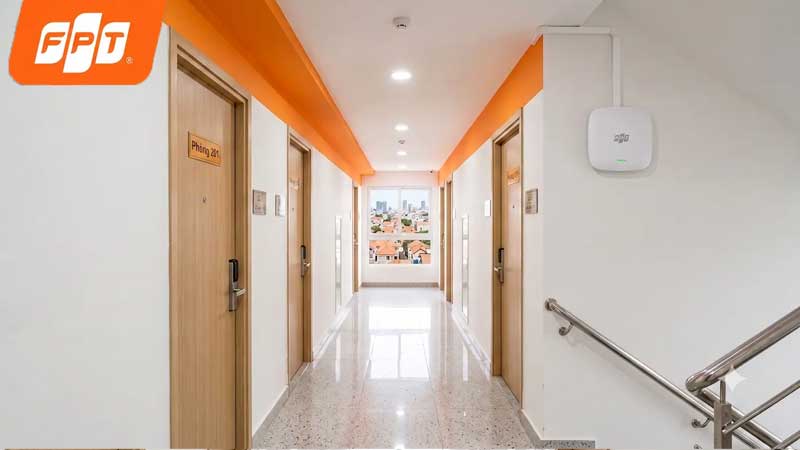 Dãy nhà trọ nhiều phòng với hệ thống Access Point lắp đặt tại hành lang