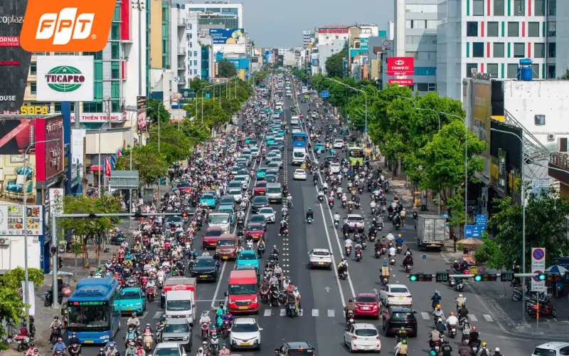 Khu căn hộ cao tầng mới xây dọc đường Cộng Hòa, phường Tân Sơn